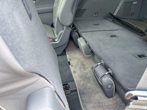 Used 2024 Lincoln Navigator Black Label image 21