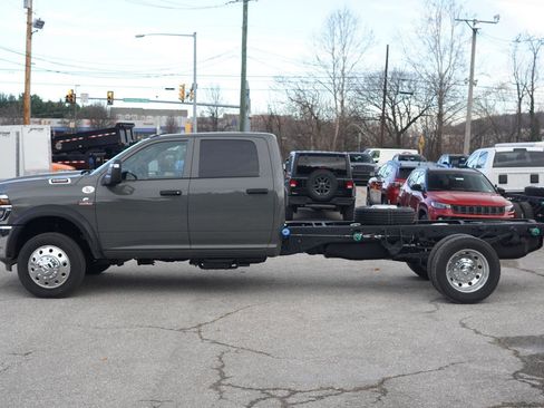 New 2026 RAM 5500 Tradesman w/ Chrome Appearance Group image 7