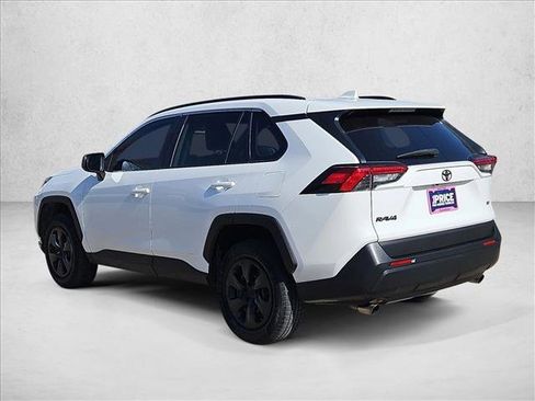 Used 2019 Toyota RAV4 LE image 8