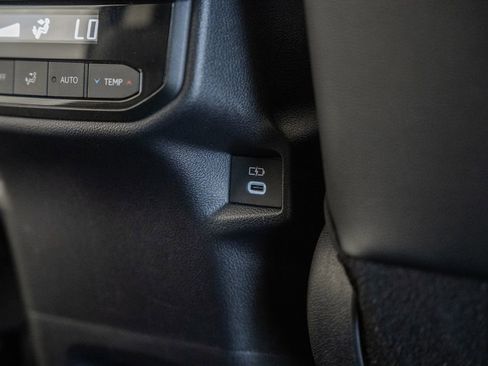 Used 2026 Toyota Grand Highlander XLE image 34