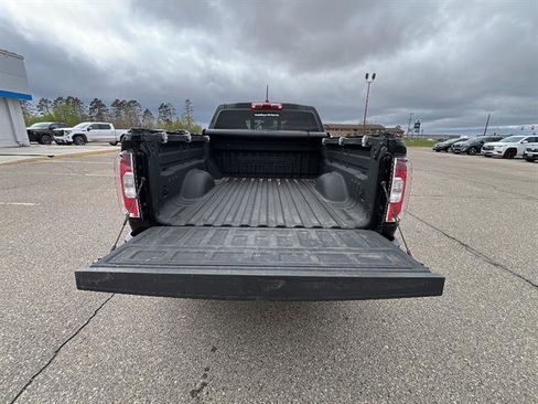 Used 2018 GMC Canyon Denali AWD/4WD image 4