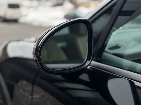 Used 2023 Porsche Macan image 14