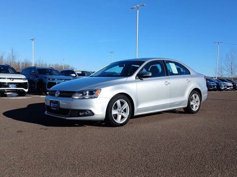 Used 2011 Volkswagen Jetta TDI image 1
