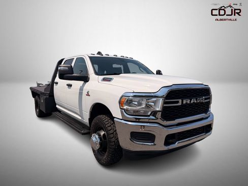 Used 2024 RAM 3500 Tradesman w/ Chrome Appearance Group AWD/4WD image 1
