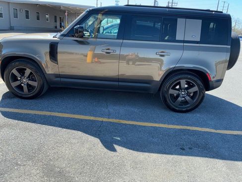 Used 2020 Land Rover Defender 110 S image 7