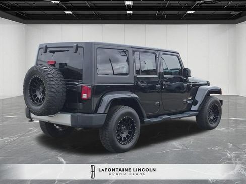 Used 2014 Jeep Wrangler Unlimited Sahara AWD/4WD image 5