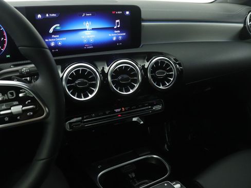 Certified 2023 Mercedes-Benz CLA 250 image 9