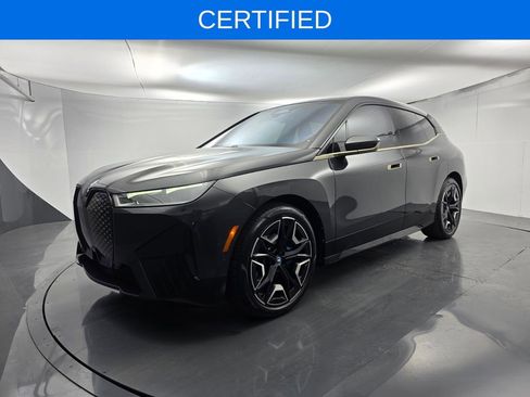 Used 2023 BMW iX xDrive50 w/ Sport Package image 8