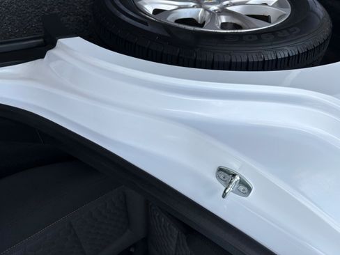 Used 2018 Chevrolet Equinox LT AWD/4WD image 25
