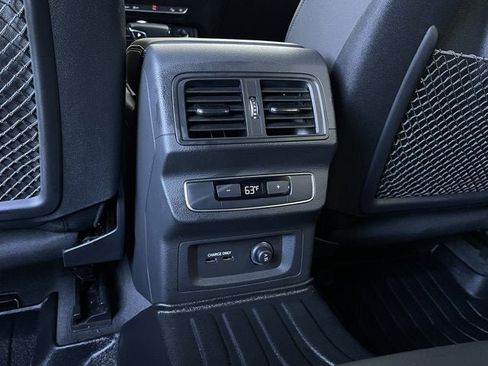 Used 2022 Audi SQ5 Premium w/ Convenience Package image 25