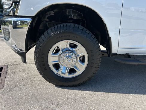 Used 2024 RAM 2500 Tradesman w/ Chrome Appearance Group image 46