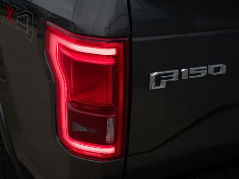 Used 2015 Ford F150 Lariat w/ Equipment Group 502A Luxury image 9