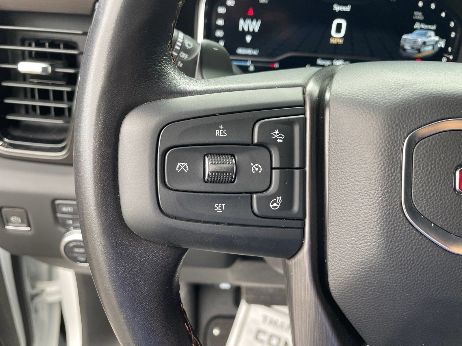 Used 2022 GMC Sierra 1500 AT4 w/ AT4 Premium Package AWD/4WD image 22