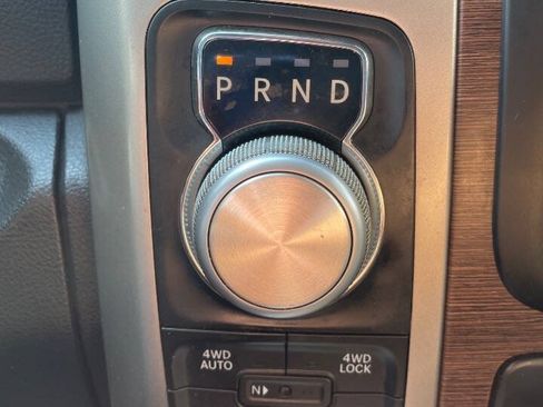 Used 2017 RAM 1500 Laramie w/ Convenience Group AWD/4WD image 27