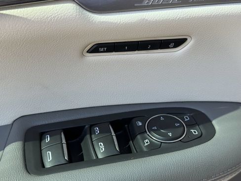 Used 2021 Cadillac XT5 Premium Luxury w/ LPO, Floor Liner Package FWD image 8