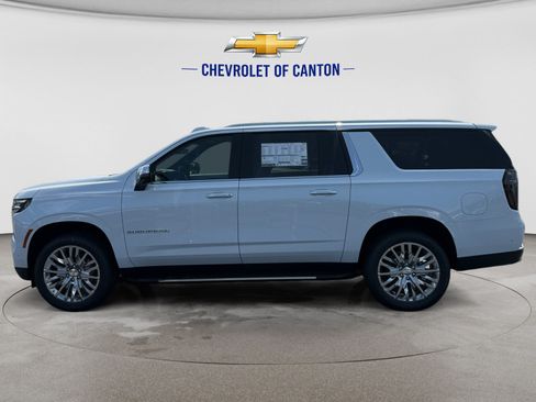 New 2026 Chevrolet Suburban Premier AWD/4WD image 8