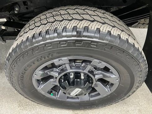 Used 2024 Ford F350 Lariat w/ Lariat Ultimate Package AWD/4WD image 16