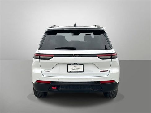 Used 2022 Jeep Grand Cherokee Trailhawk image 27