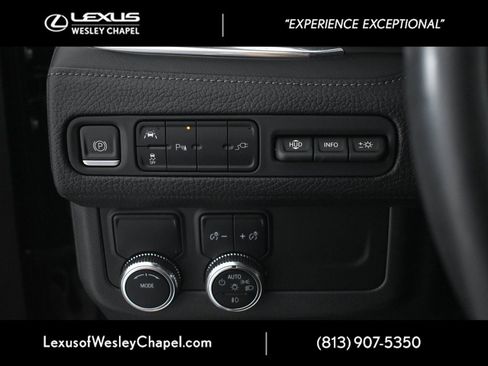 Used 2021 GMC Yukon Denali image 36