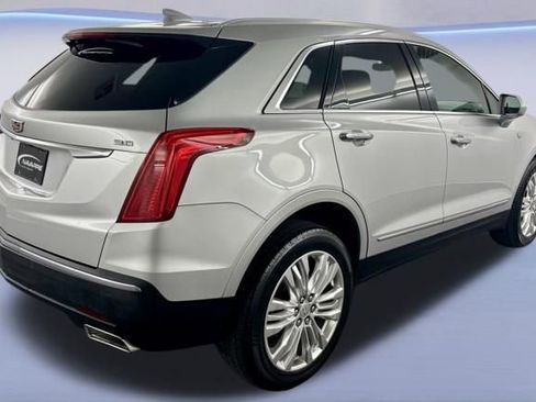 Used 2019 Cadillac XT5 Premium Luxury FWD image 9