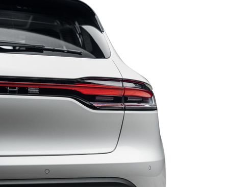 Used 2025 Porsche Macan AWD/4WD image 14