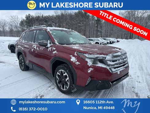 Used 2025 Subaru Forester Premium image 1