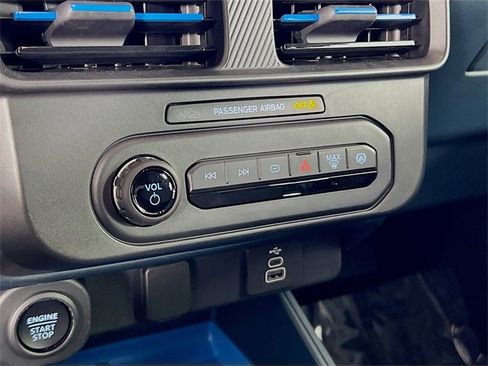 Used 2025 Ford Maverick XLT image 15