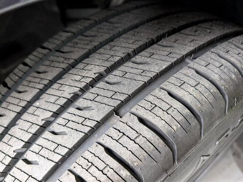 Used 2018 Tesla Model 3 Long Range image 16