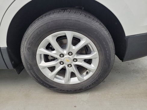 Used 2019 Chevrolet Equinox LS AWD/4WD image 31