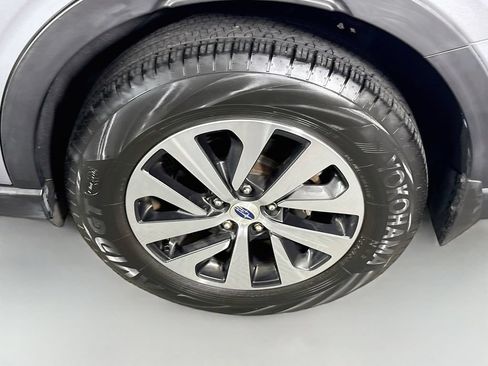 Used 2020 Subaru Outback Premium AWD/4WD image 31