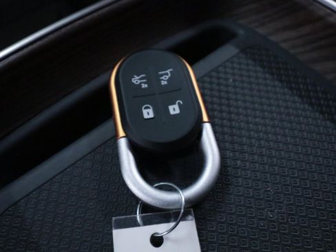Used 2024 Rivian R1S Adventure Dual AWD/4WD image 11