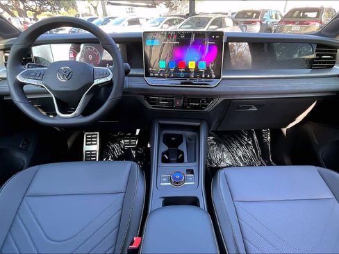 New 2026 Volkswagen Tiguan SE R-Line image 5