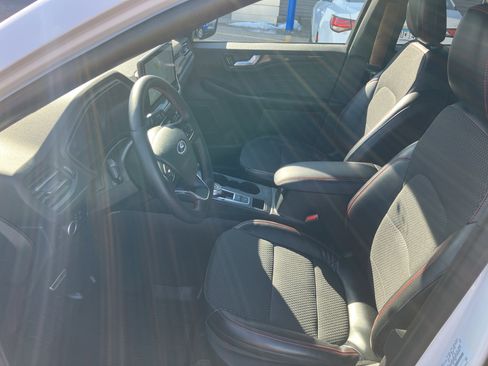 Used 2023 Ford Escape ST-Line w/ Tech Pack #1 AWD/4WD image 13