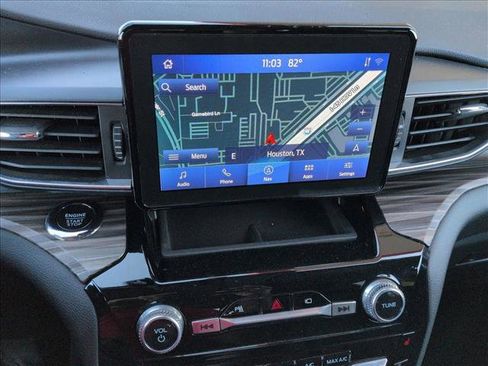 Used 2023 Ford Explorer Limited image 11