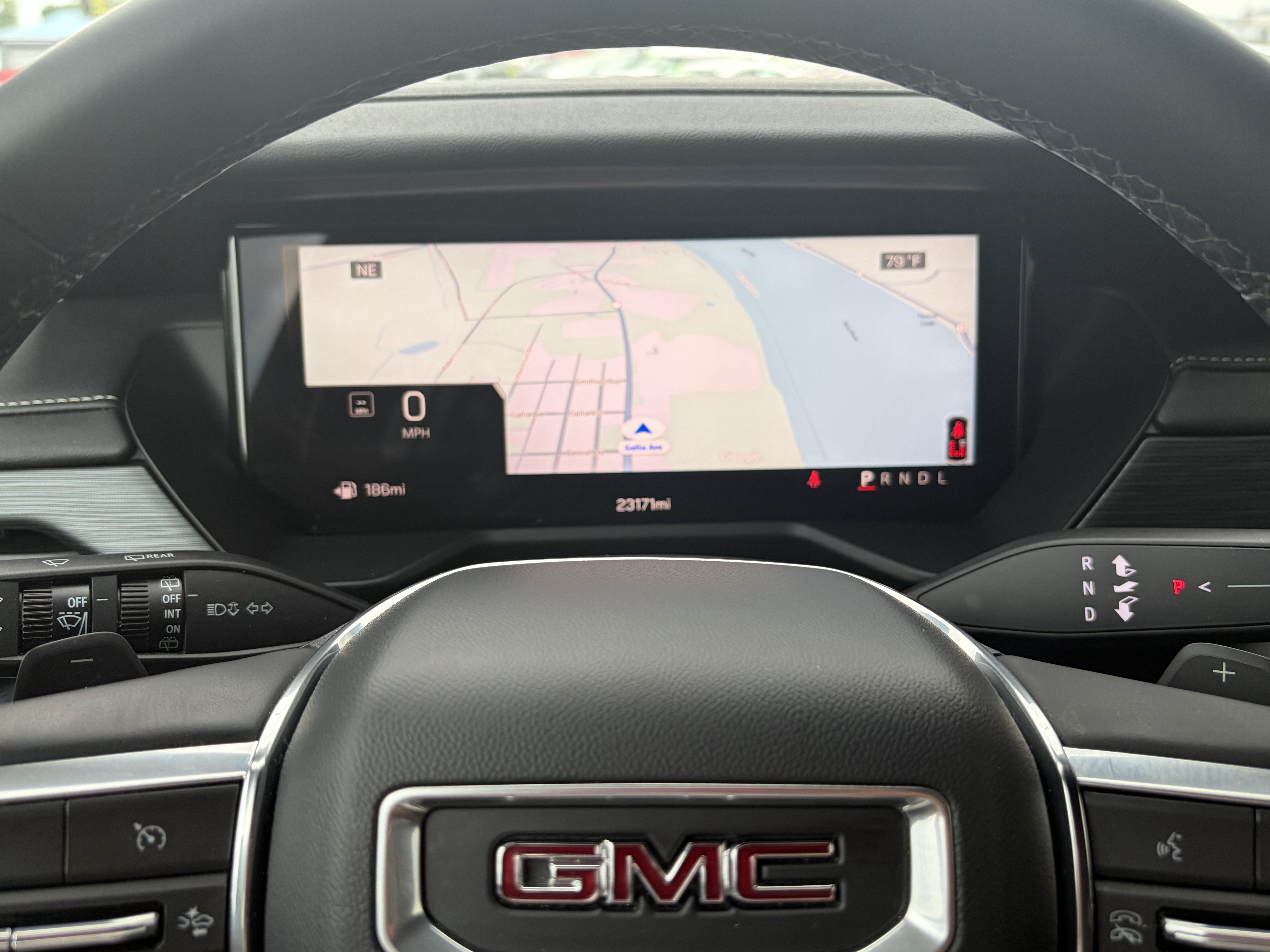 Used 2026 GMC Acadia Elevation w/ Elevation Premium Package FWD image 18