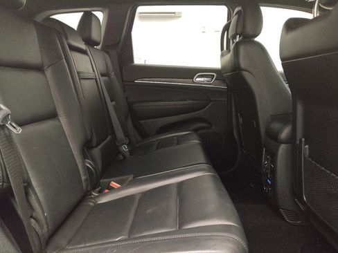 Used 2019 Jeep Grand Cherokee Limited image 19