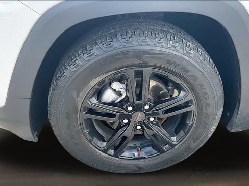 Used 2022 GMC Terrain AT4 w/ Infotainment Package II AWD/4WD image 34