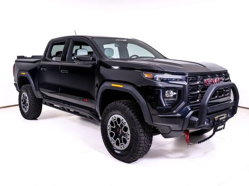 Used 2023 GMC Canyon AT4X w/ Edition 1 AWD/4WD image 8