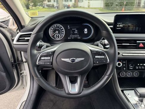 Used 2025 Genesis G70 2.5T RWD image 21