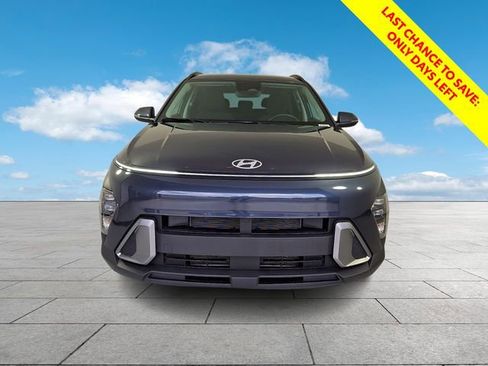 Certified 2025 Hyundai Kona SEL AWD/4WD image 3