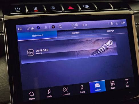 New 2025 Jeep Grand Cherokee Limited w/ Luxury Tech Group II image 26