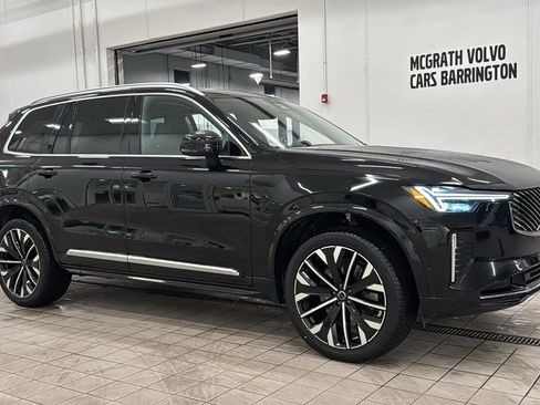 New 2026 Volvo XC90 T8 Ultra w/ Protection Package Premier AWD/4WD image 3