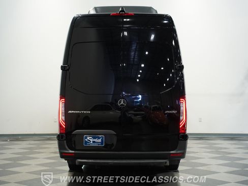 Used 2022 Mercedes-Benz Sprinter 2500 image 22