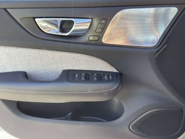 Used 2024 Volvo S60 T8 Ultimate AWD/4WD image 23