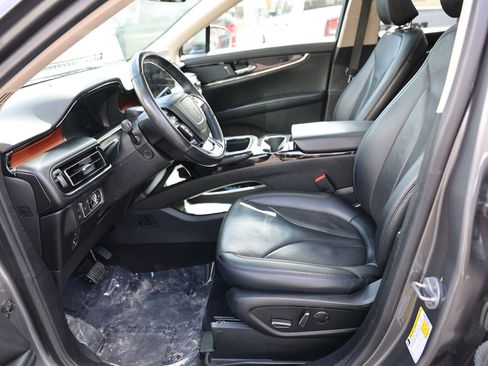 Used 2022 Lincoln Nautilus Reserve image 17