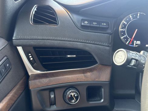 Used 2019 Cadillac Escalade Luxury image 22