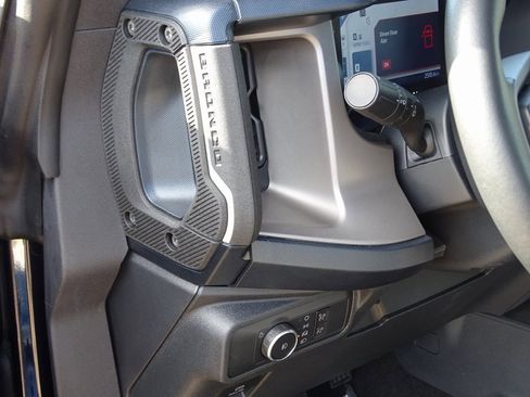 Used 2021 Ford Bronco Outer Banks image 13