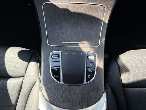 Used 2022 Mercedes-Benz GLC 300 4MATIC image 23