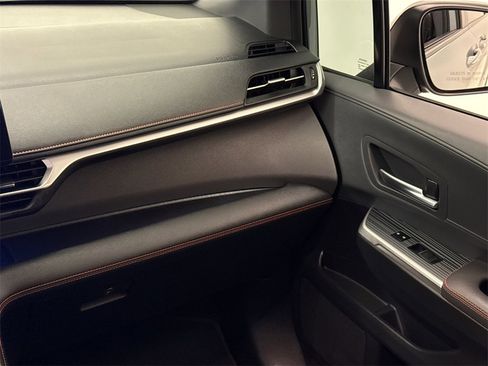 Used 2023 Toyota Sienna XSE image 19