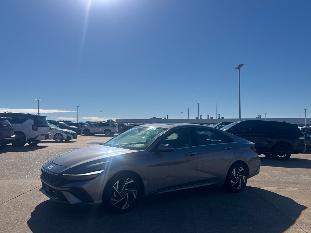 Used 2025 Hyundai Elantra SEL FWD image 14